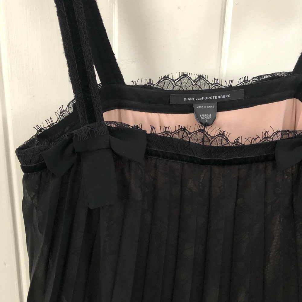 ⚡️NWT⚡️Diane Von Furstenberg lace flowy dress